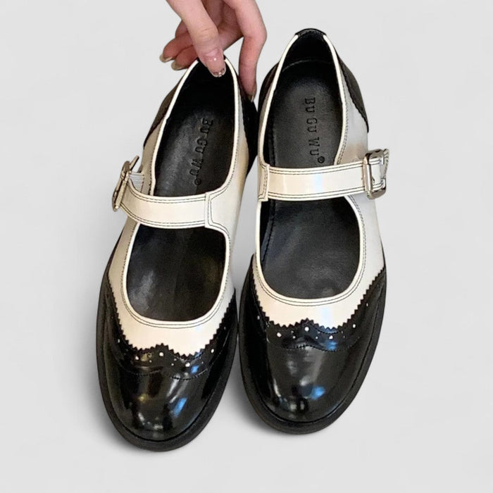 Gemma | Dwu-tonowe klasyczne lakierowane buty Mary Jane