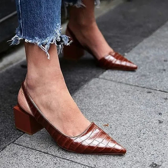 Damskie Czółenka Slingback na Średnim Obcasie ze Spiczastym Noskiem